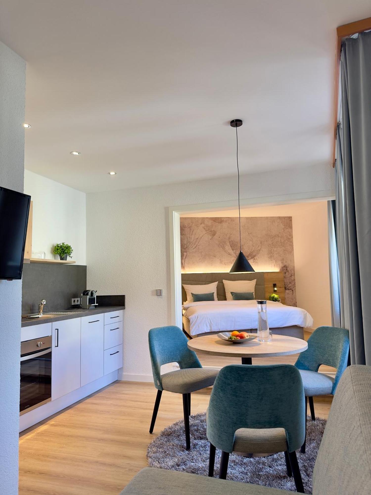Living & Serviced Apartments By Blauer Wolf 군젠하우젠 외부 사진