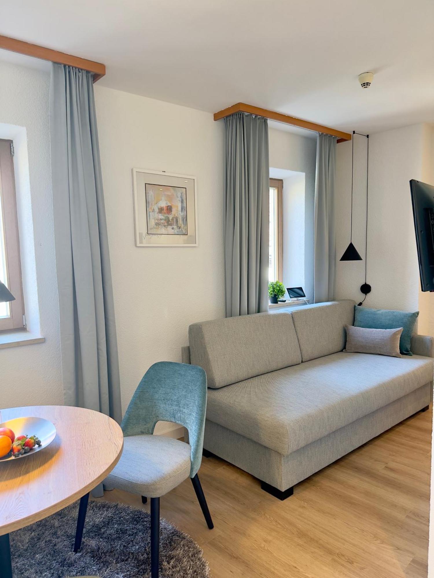 Living & Serviced Apartments By Blauer Wolf 군젠하우젠 외부 사진