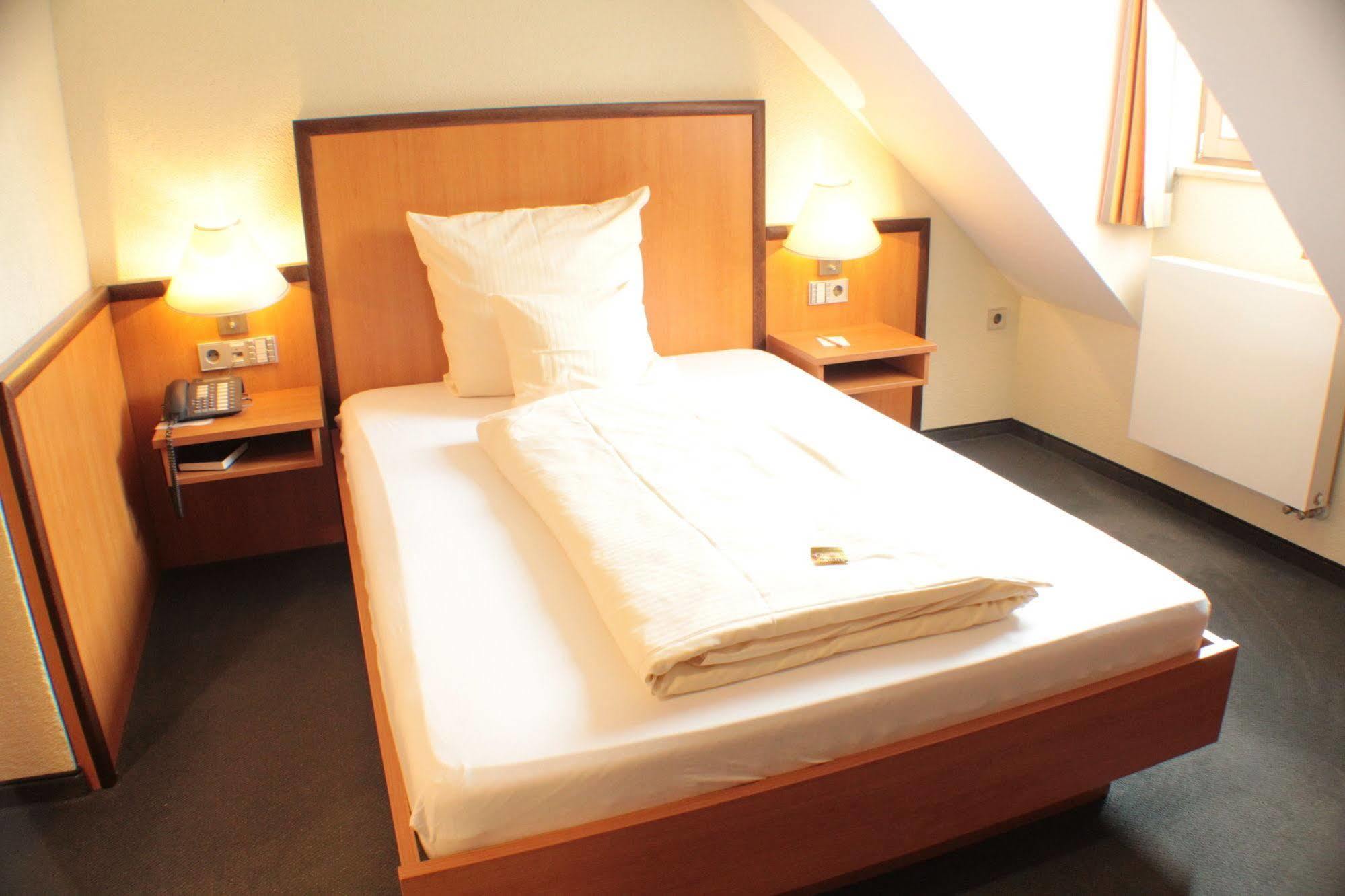 Living & Serviced Apartments By Blauer Wolf 군젠하우젠 외부 사진